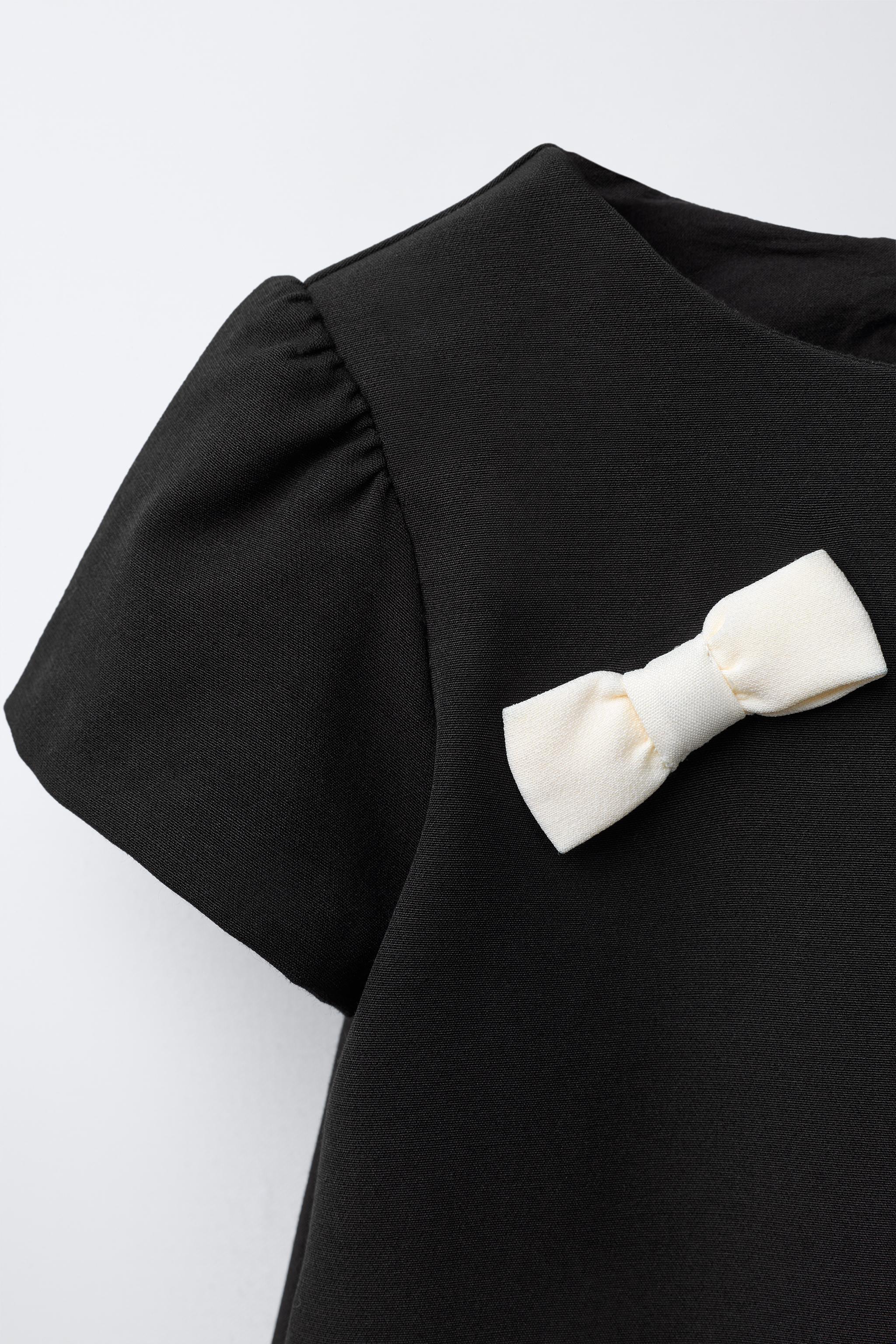 ROBE À NŒUDS CONTRASTANTS